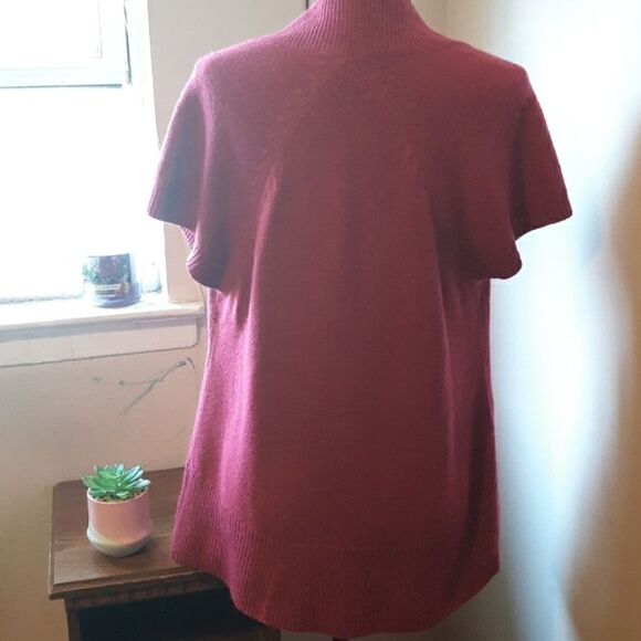 COLDWATER CREEK SHORT SLEEVED V-NECK SWEATER SIZE M - Picture 3 of 3